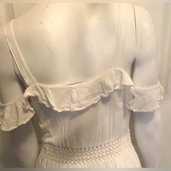 Left lace off shoulder dress - Picture 5 of 5